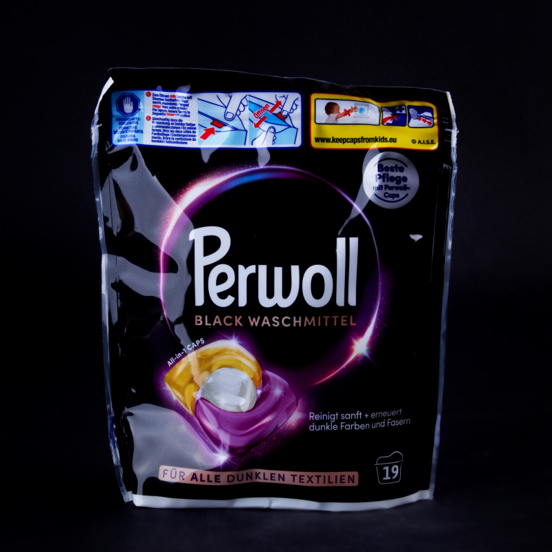 Kapsle Perwoll Black na tmavé prádlo 19 praní