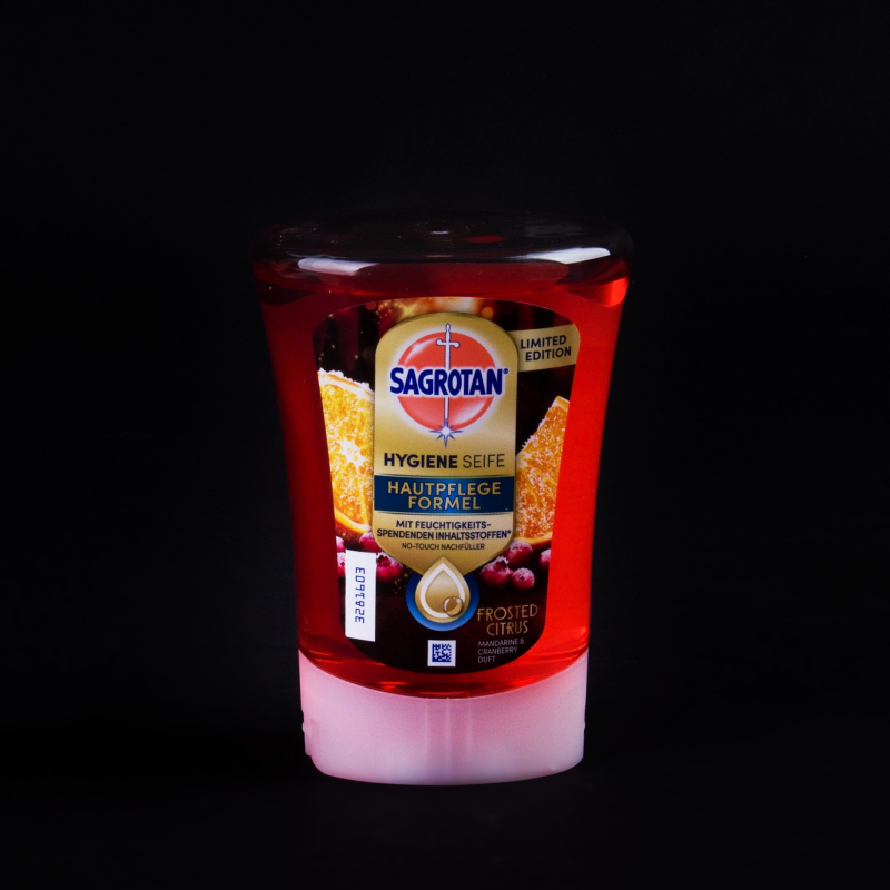 Mýdlo do strojku s vůní Mandarinky a brusinek Sagrotan