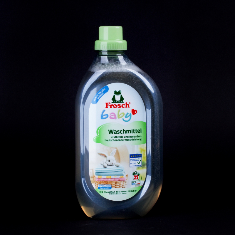 Prací gel obzvláště šetrný k pokožce Frosch baby 22 praní